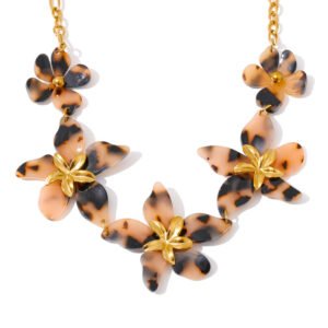 Resin flower string necklace